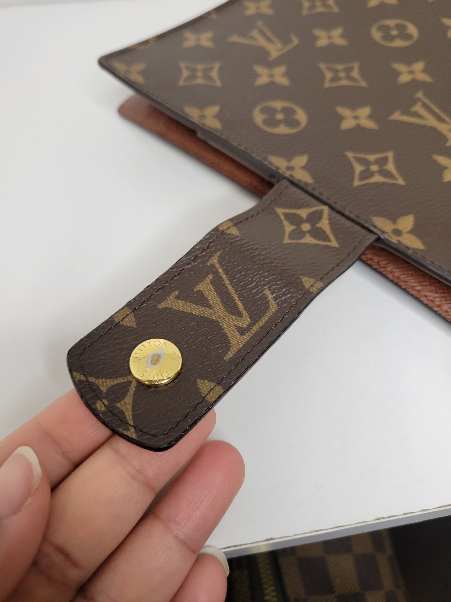 Louis Vuitton Monogram Agenda GM RA3200