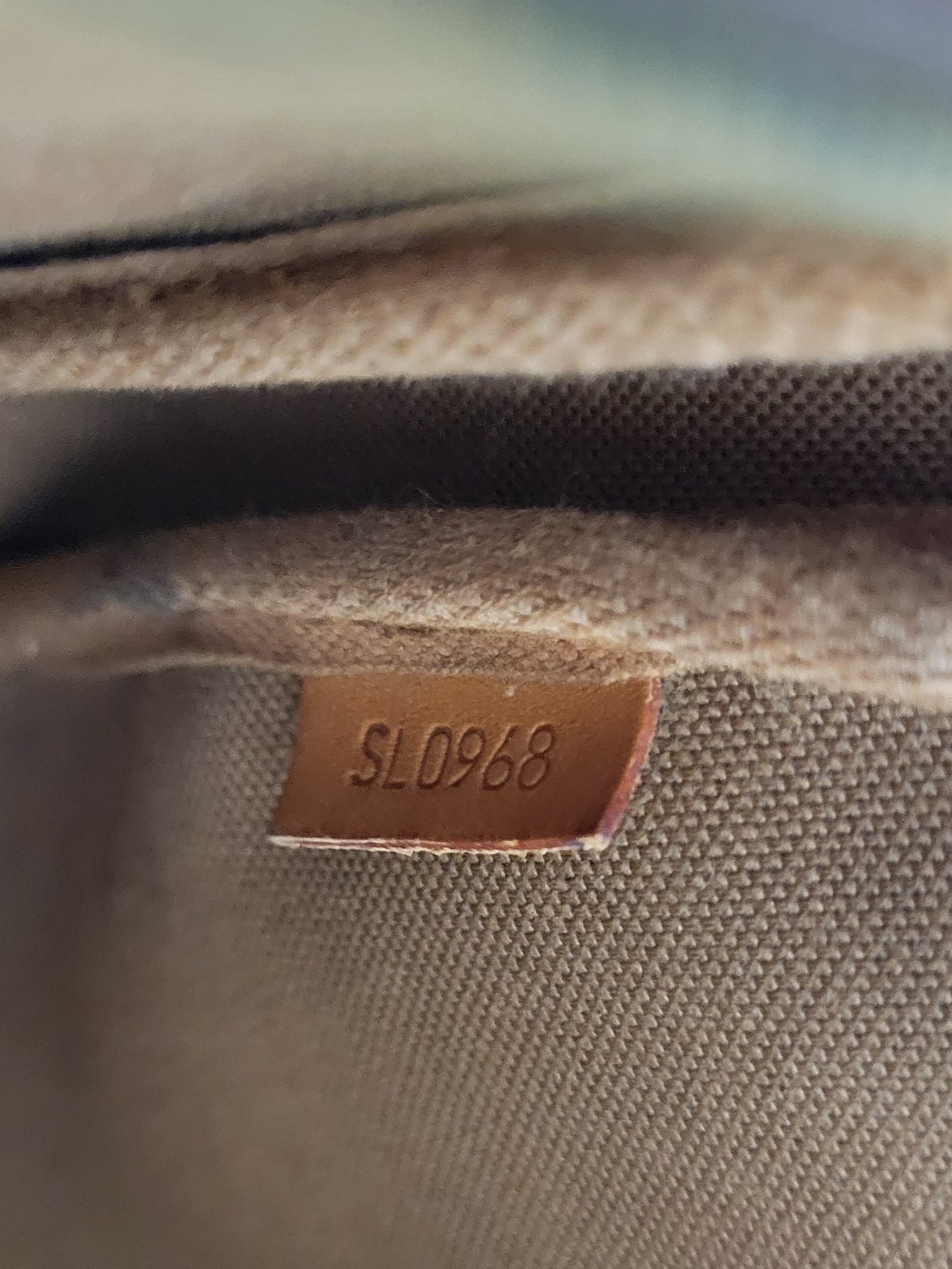 Louis Vuitton Vintage Pochette Accessoires (No D Ring) SL0968