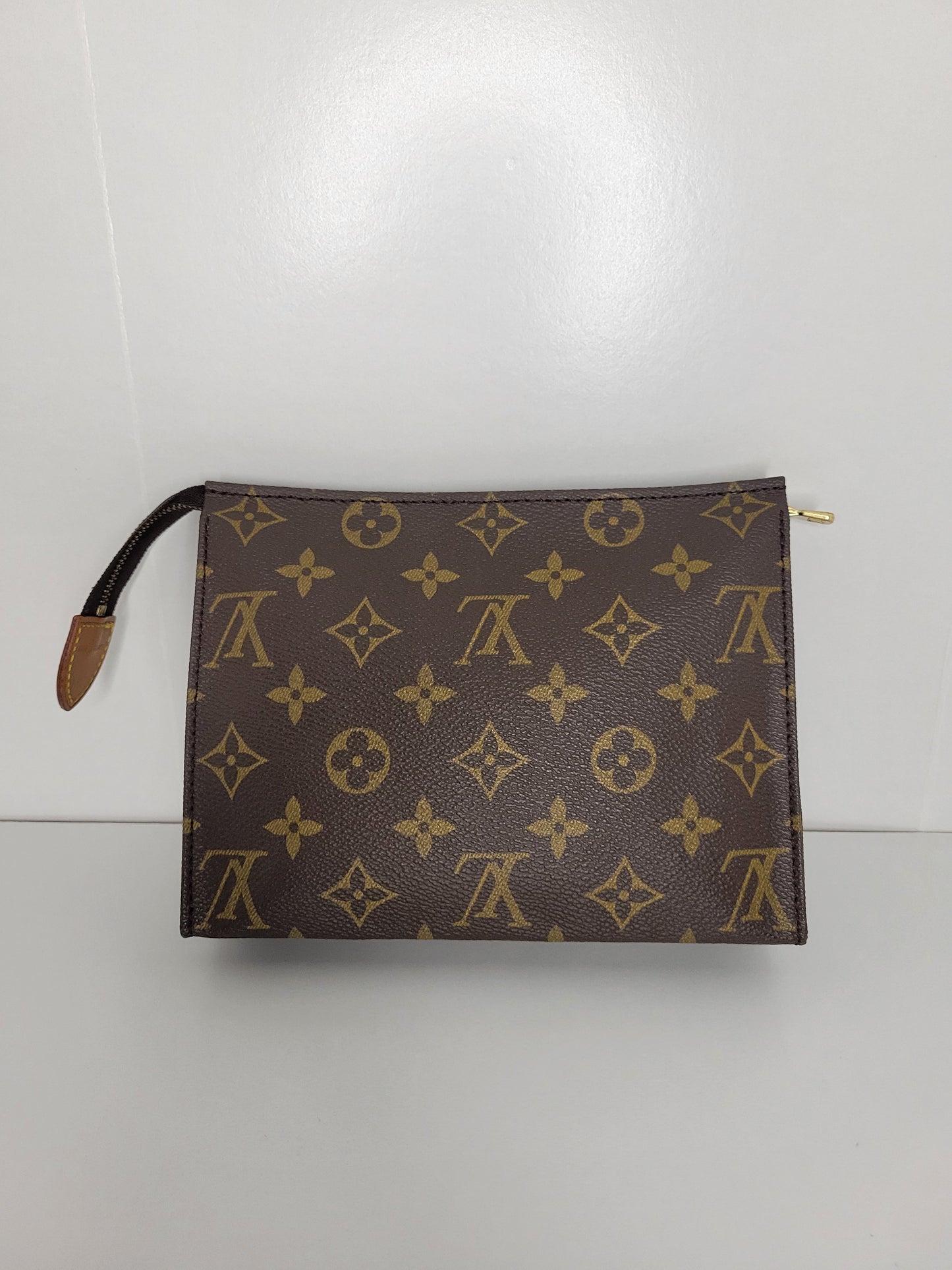 Louis Vuitton Vintage Monogram Toiletry 19 TH1900