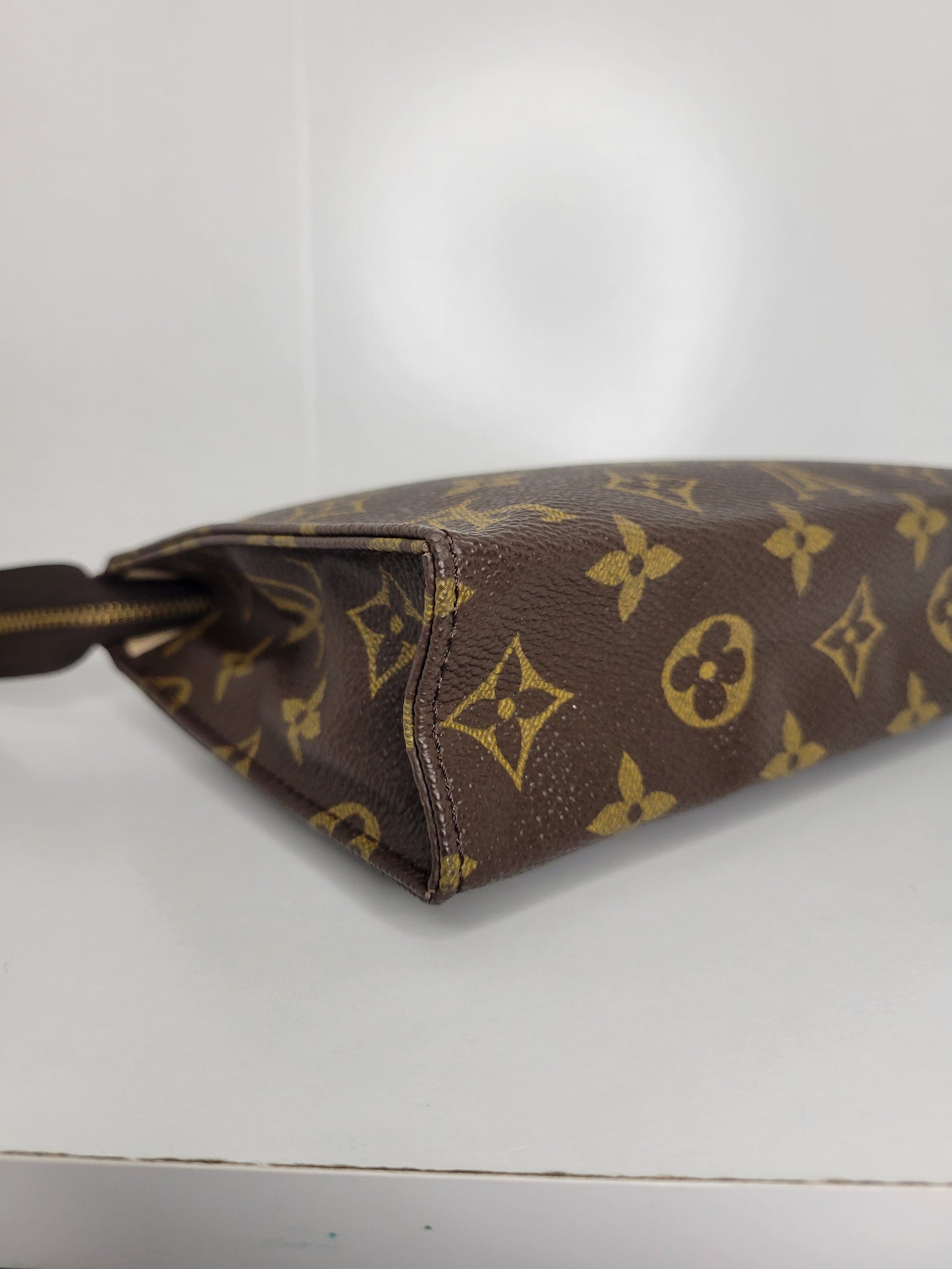 Louis Vuitton Vintage Monogram Toiletry 19 TH1900
