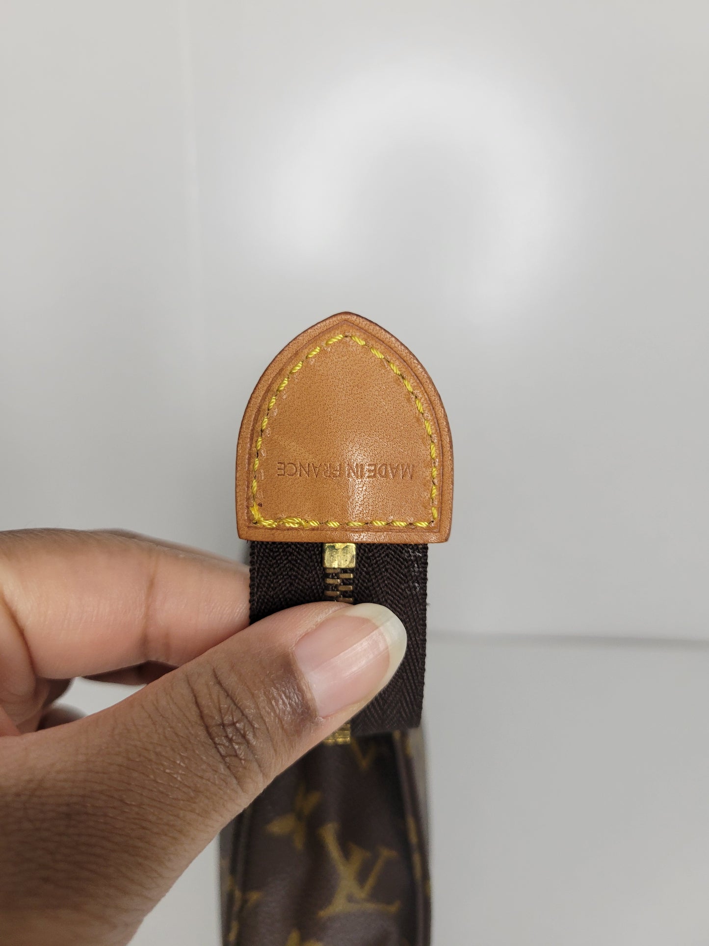 Louis Vuitton Vintage Monogram Toiletry 19 TH1900
