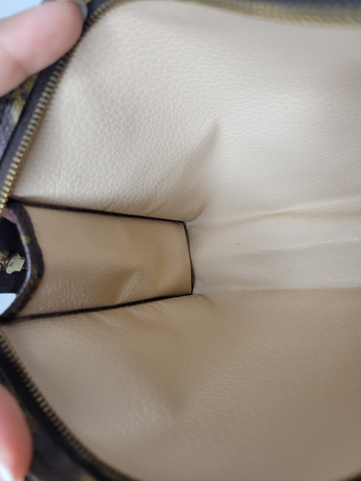 Louis Vuitton Vintage Monogram Toiletry 19 TH1900