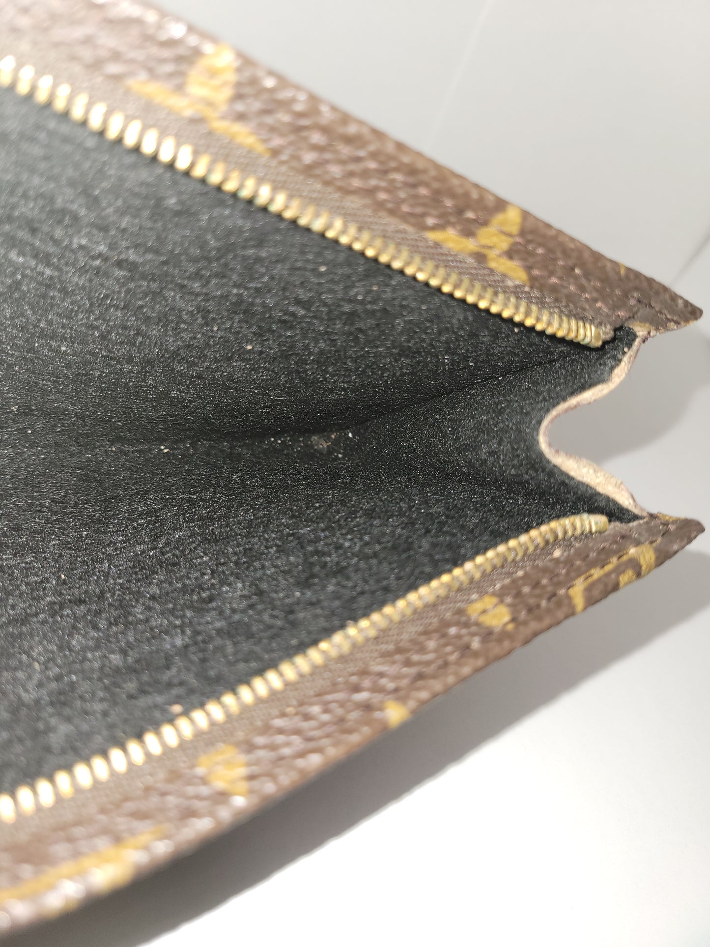 Louis Vuitton Vintage Bucket Pouch GM SD1907 (Re-lined)