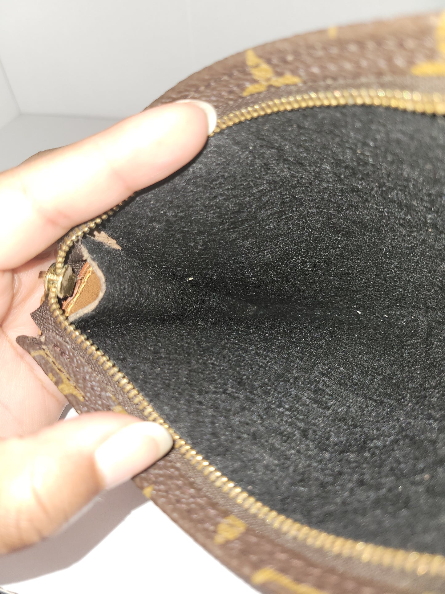 Louis Vuitton Vintage Bucket Pouch GM SD1907 (Re-lined)