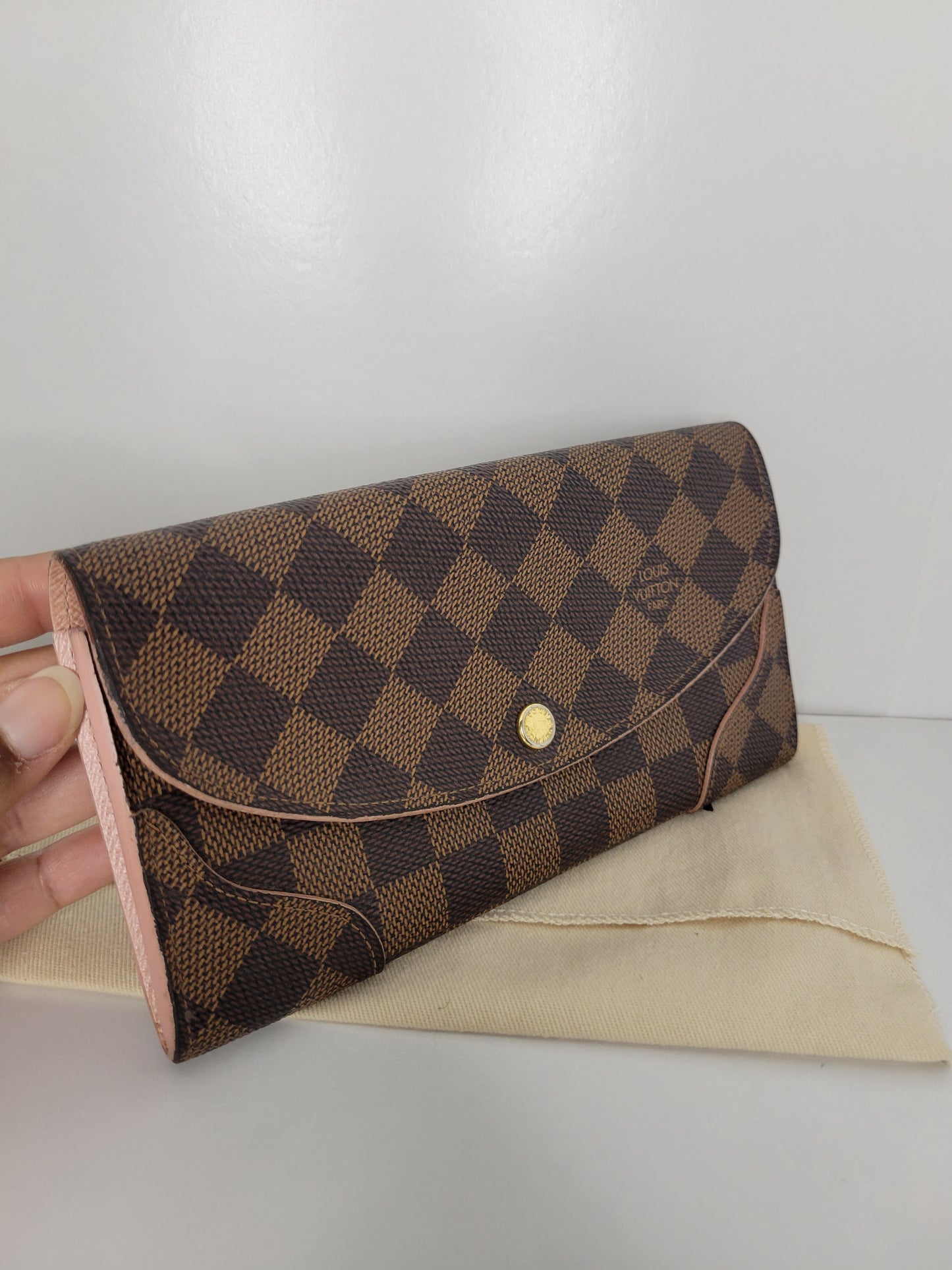 Louis Vuitton Pink Caissa Wallet CA4166