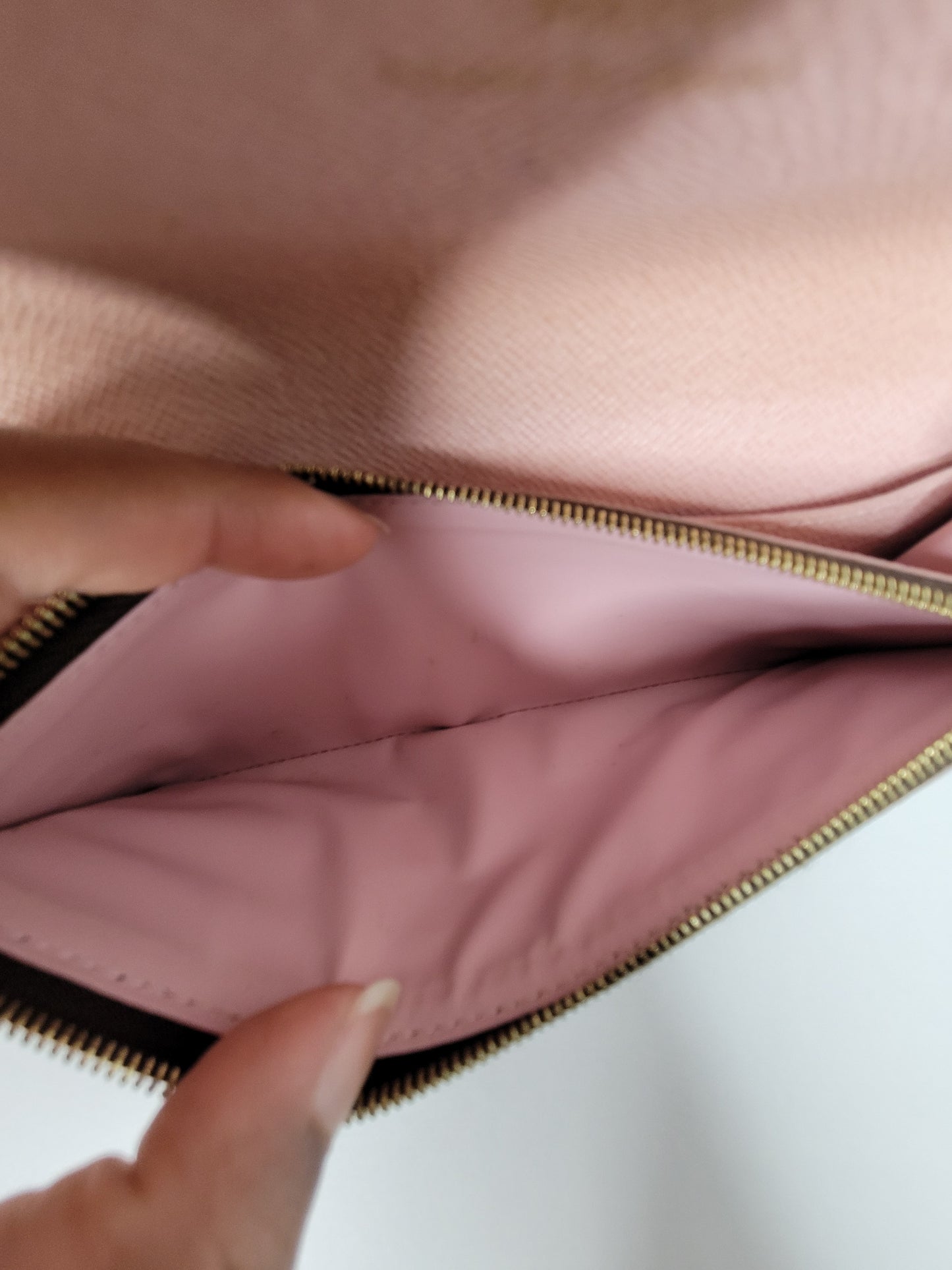 Louis Vuitton Pink Caissa Wallet CA4166