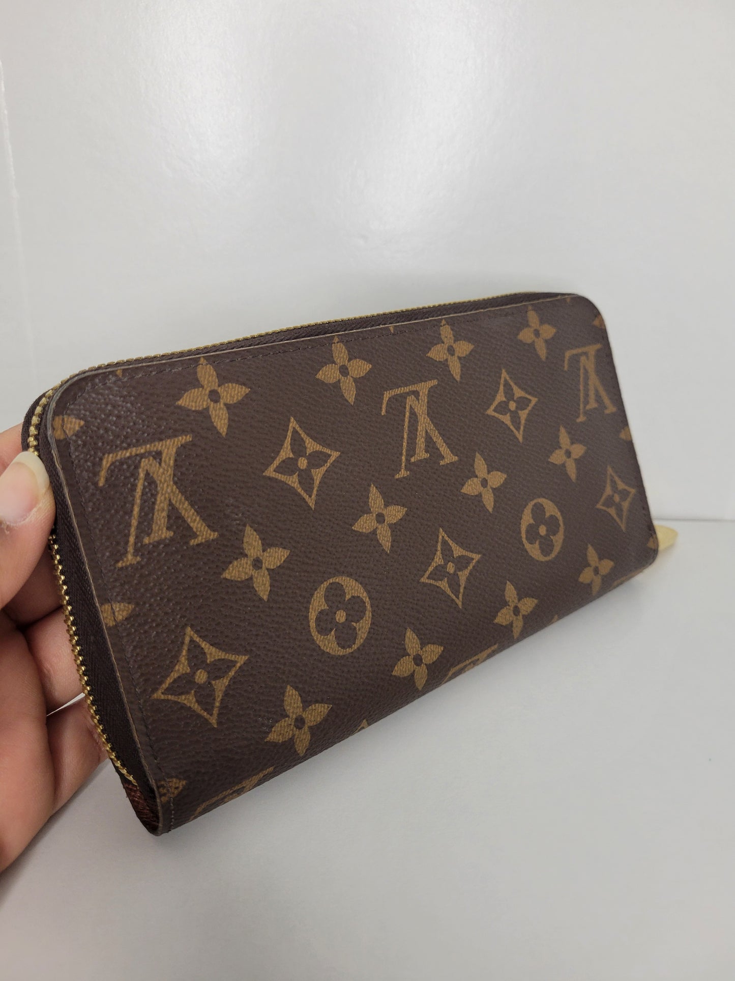 Louis Vuitton Monogram Zippy Wallet NM 💾