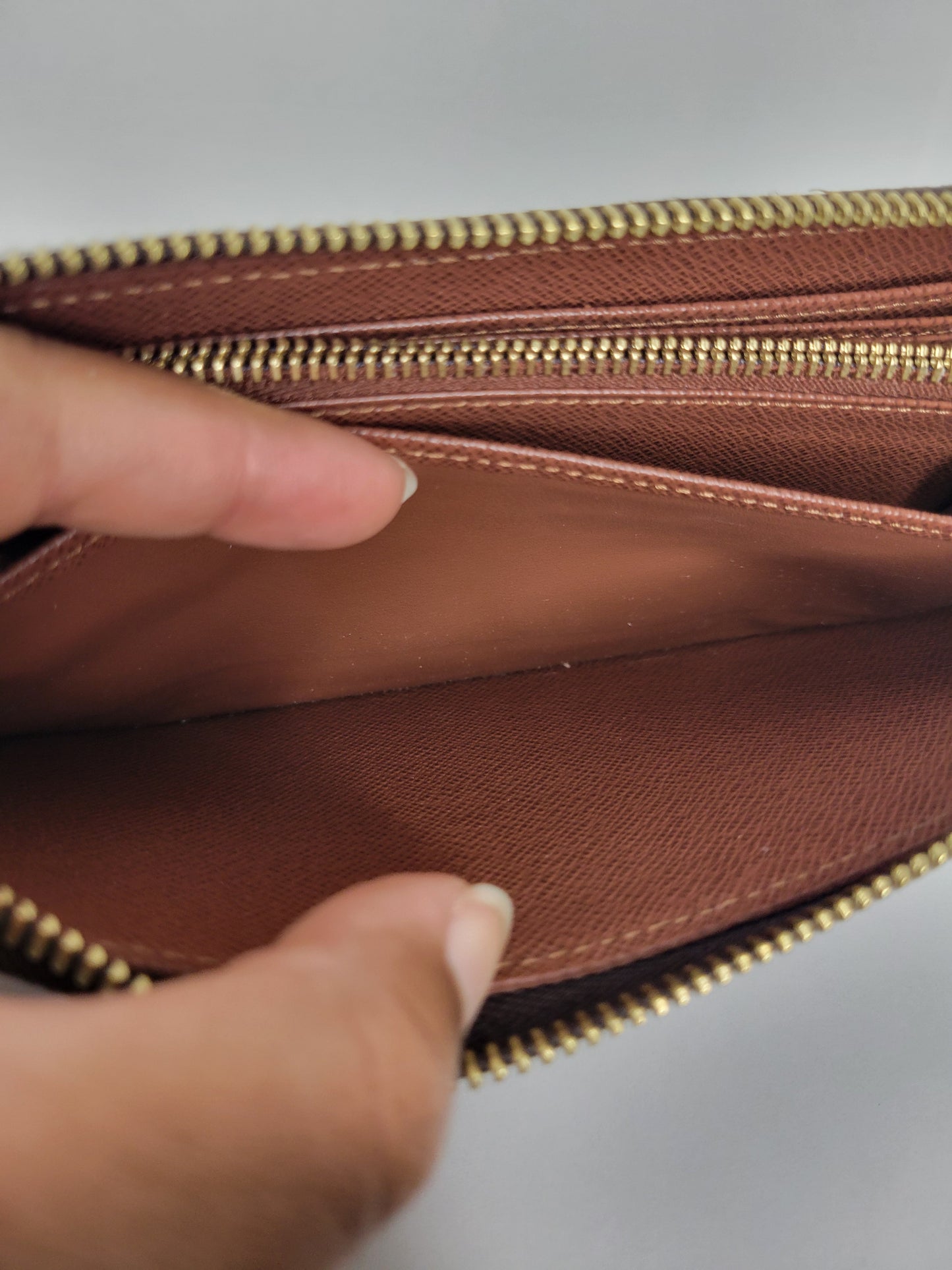Louis Vuitton Monogram Zippy Wallet NM 💾