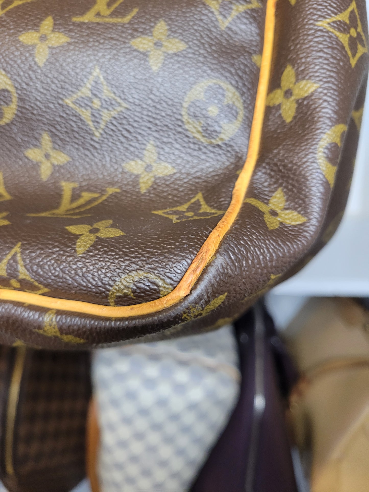Louis Vuitton Monogram Keepall 60 MI0911