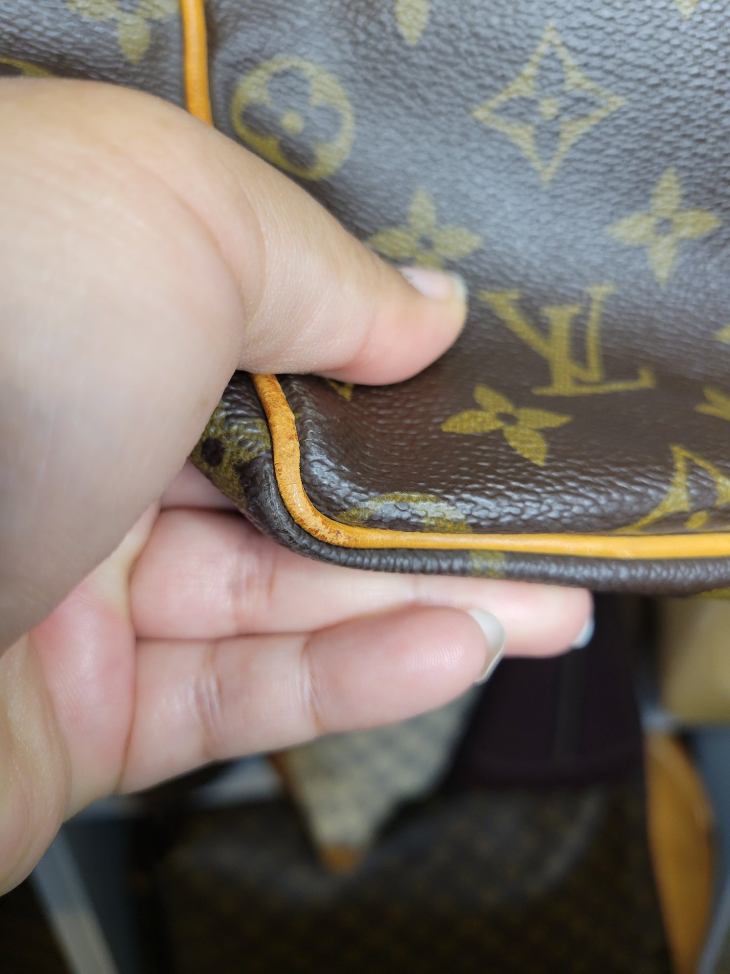 Louis Vuitton Monogram Keepall 60 MI0911