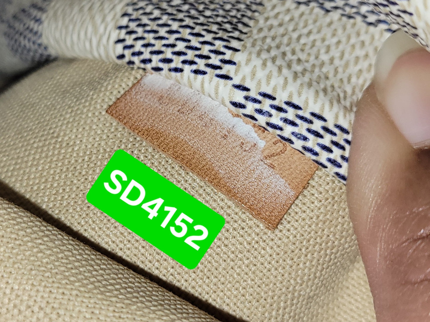 Louis Vuitton Damier Azur Totally MM SD4152