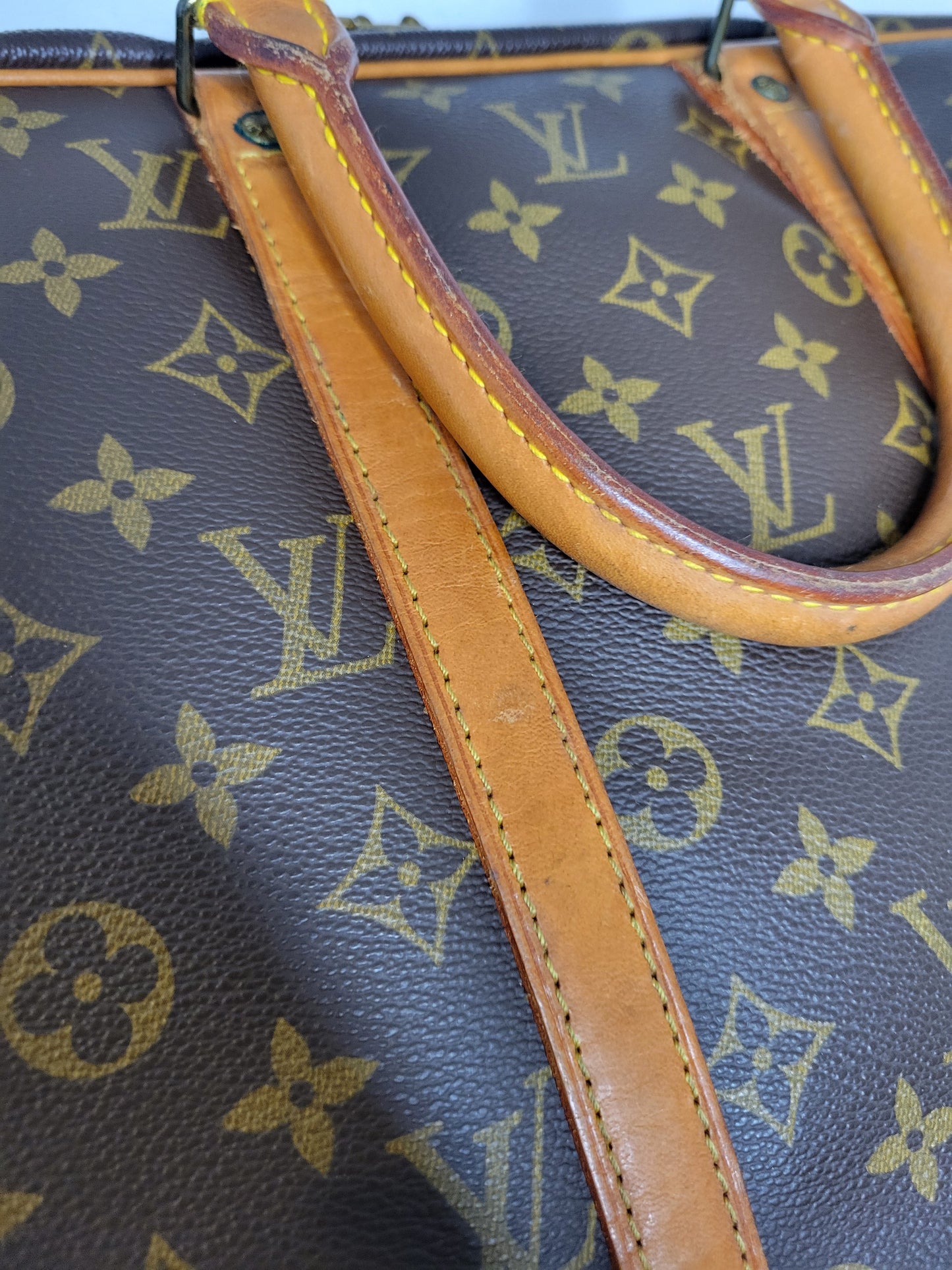 Louis Vuitton Porte Documents Voyage Business Handbag 8907 VI