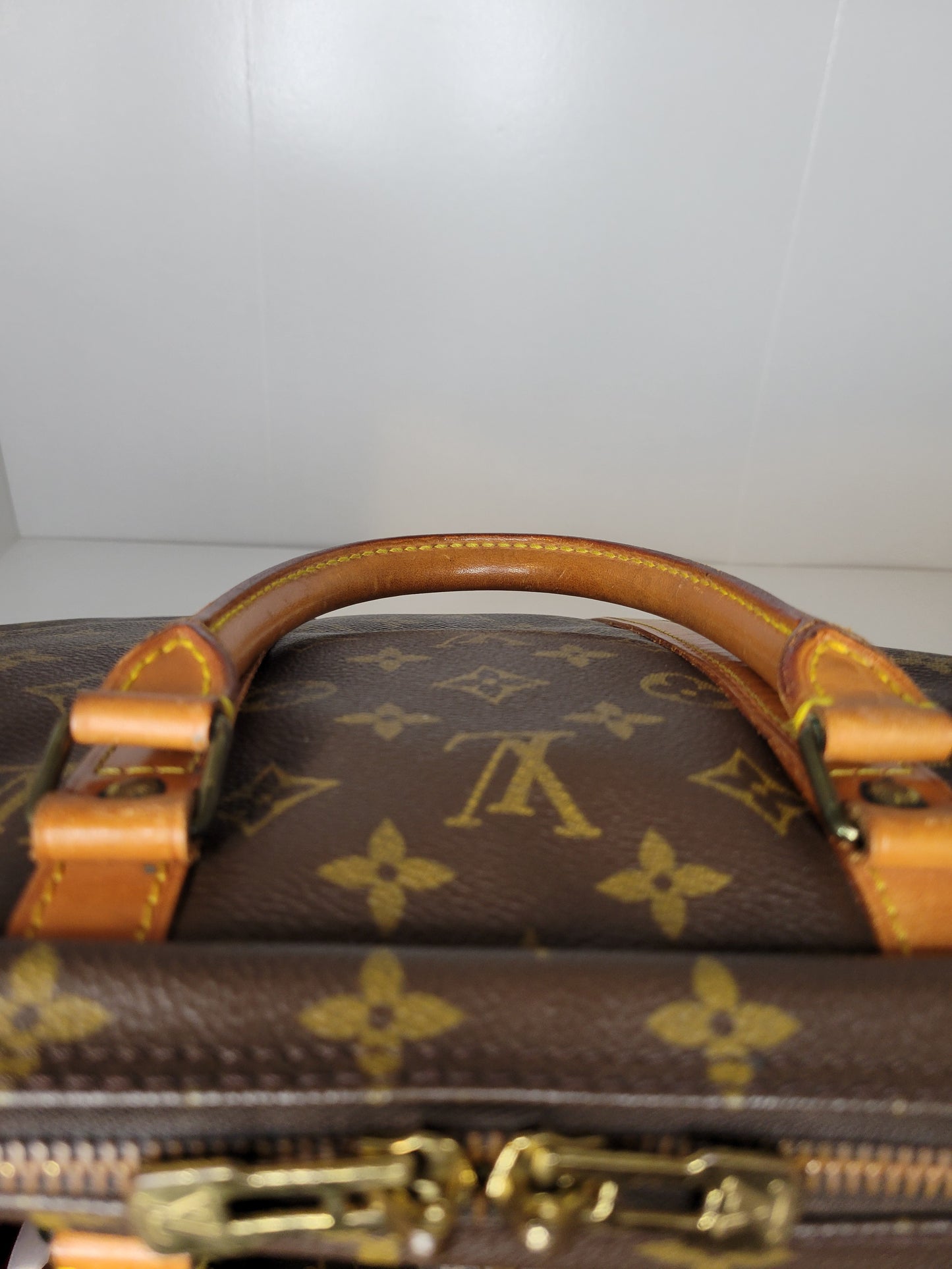 Louis Vuitton Porte Documents Voyage Business Handbag 8907 VI