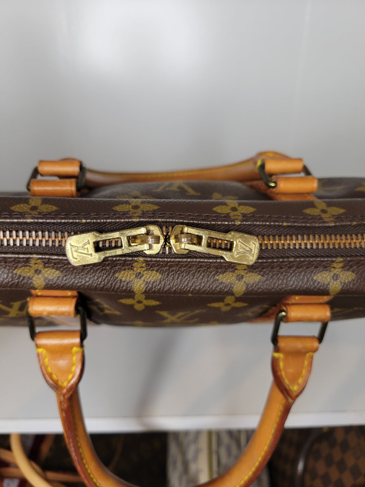 Louis Vuitton Porte Documents Voyage Business Handbag 8907 VI