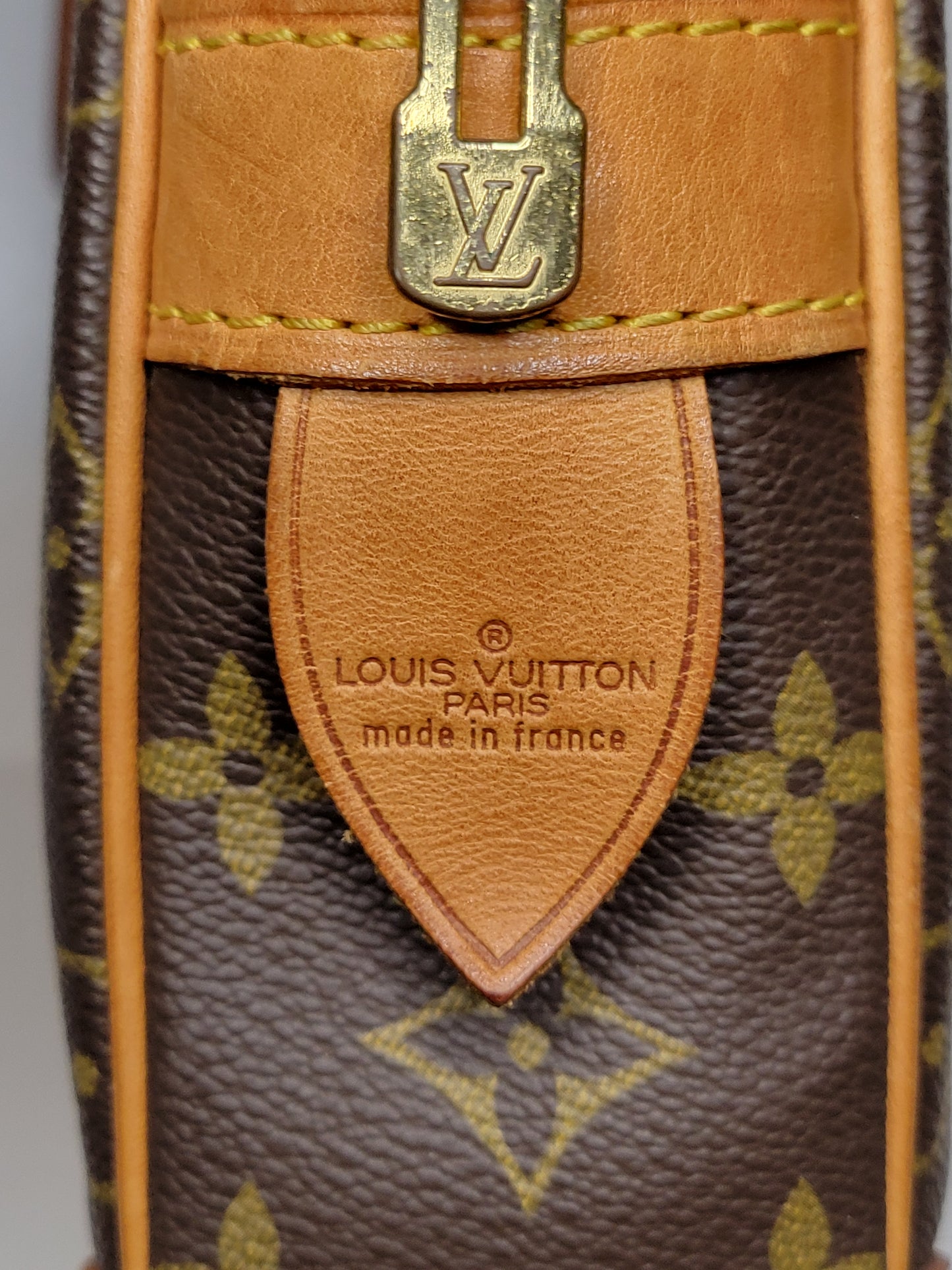Louis Vuitton Porte Documents Voyage Business Handbag 8907 VI
