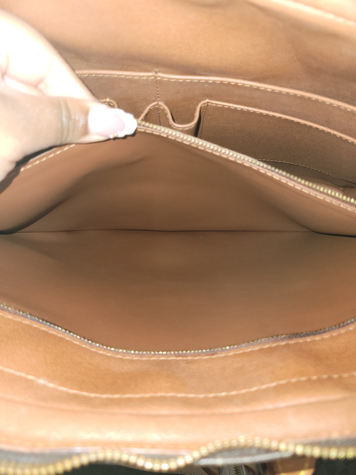 Louis Vuitton Porte Documents Voyage Business Handbag 8907 VI