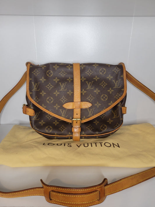 Louis Vuitton Monogram Vintage Saumur 30 AR0943