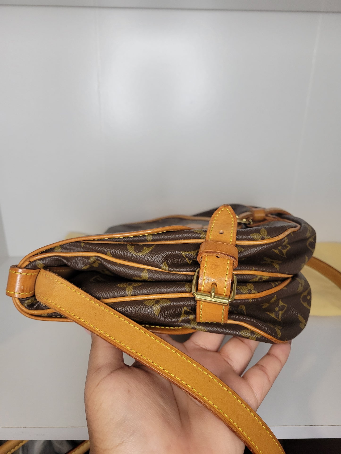 Louis Vuitton Monogram Vintage Saumur 30 AR0943