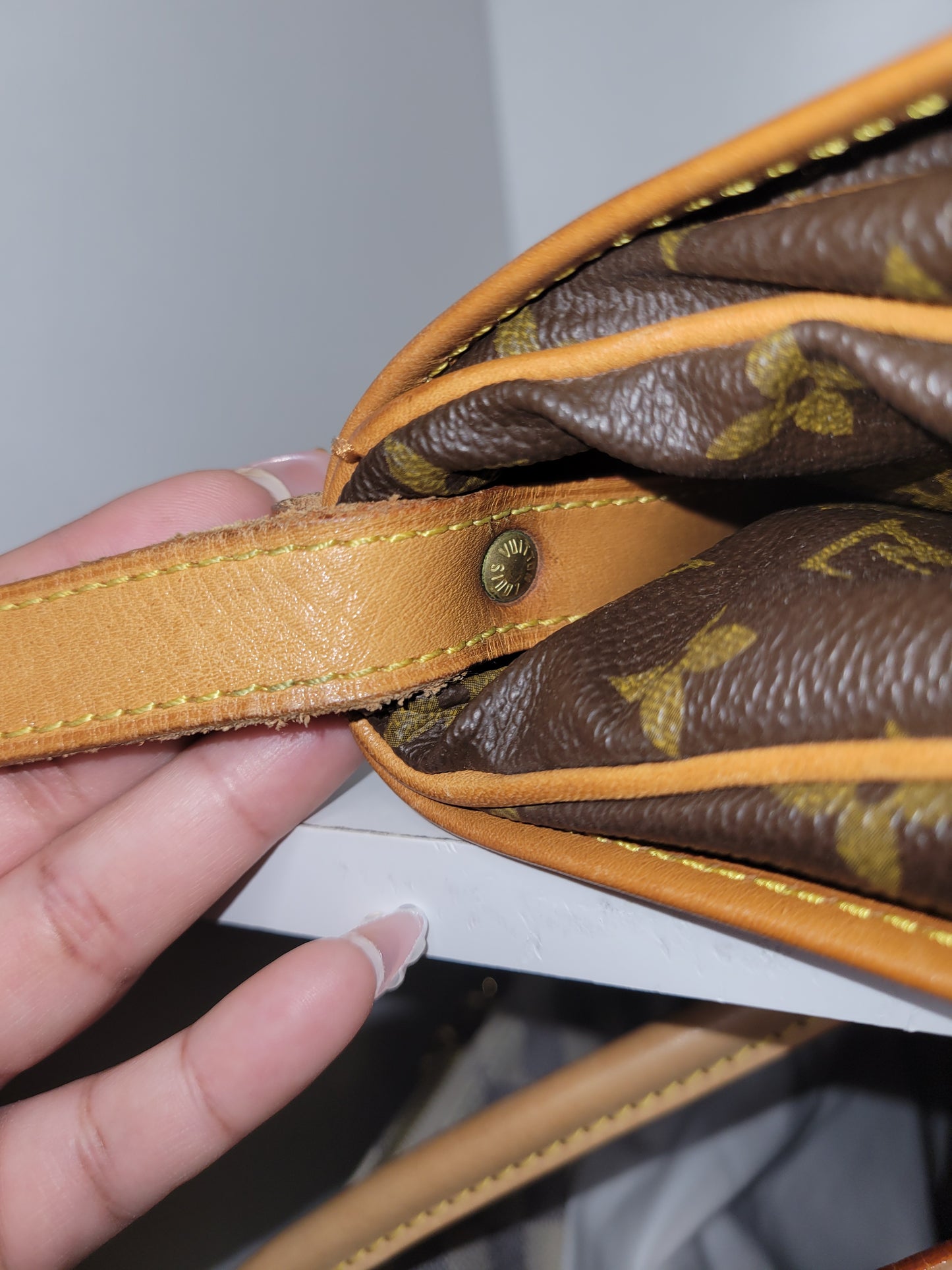 Louis Vuitton Monogram Vintage Saumur 30 AR0943