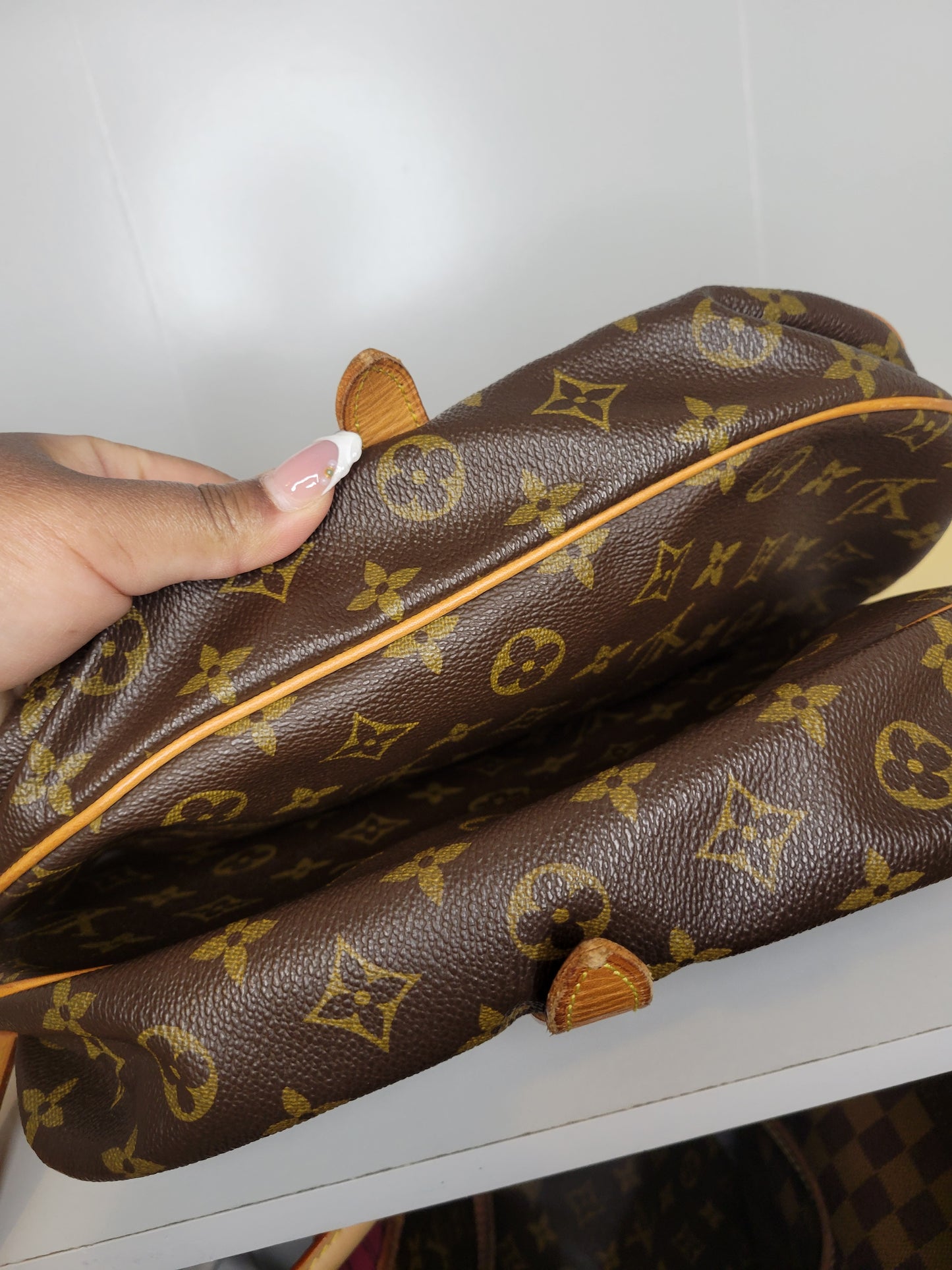 Louis Vuitton Monogram Vintage Saumur 30 AR0943