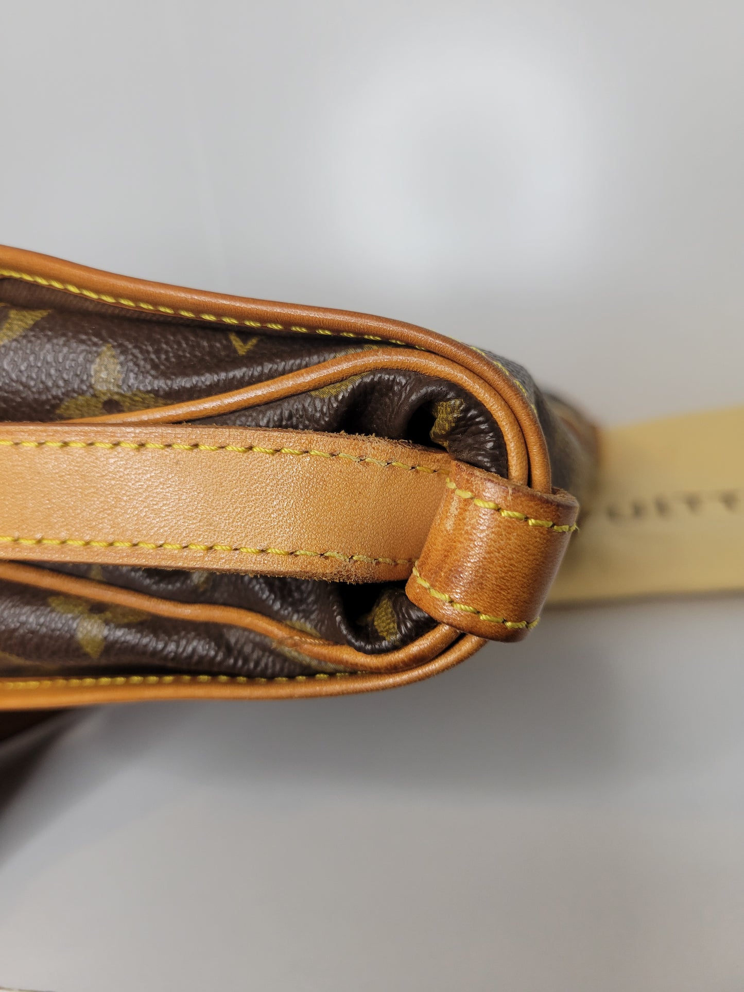 Louis Vuitton Monogram Vintage Saumur 30 AR0943