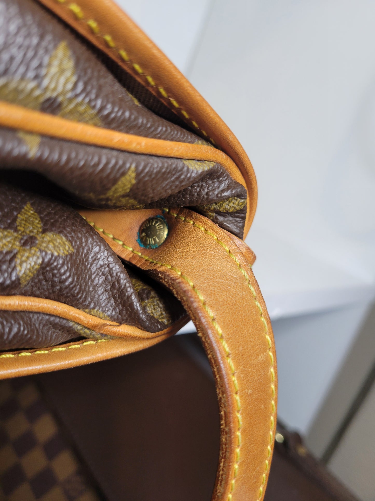 Louis Vuitton Monogram Vintage Saumur 30 AR0943