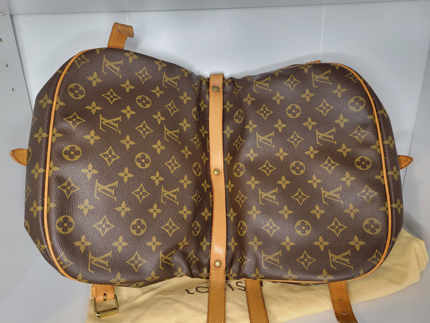 Louis Vuitton Monogram Vintage Saumur 30 AR0943