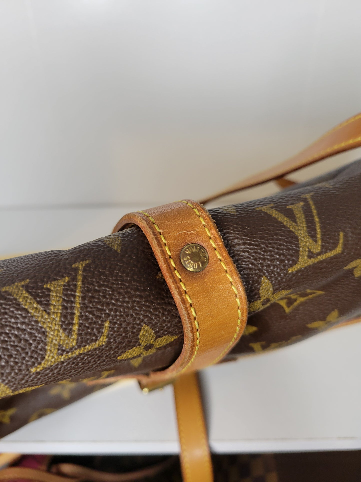 Louis Vuitton Monogram Vintage Saumur 30 AR0943