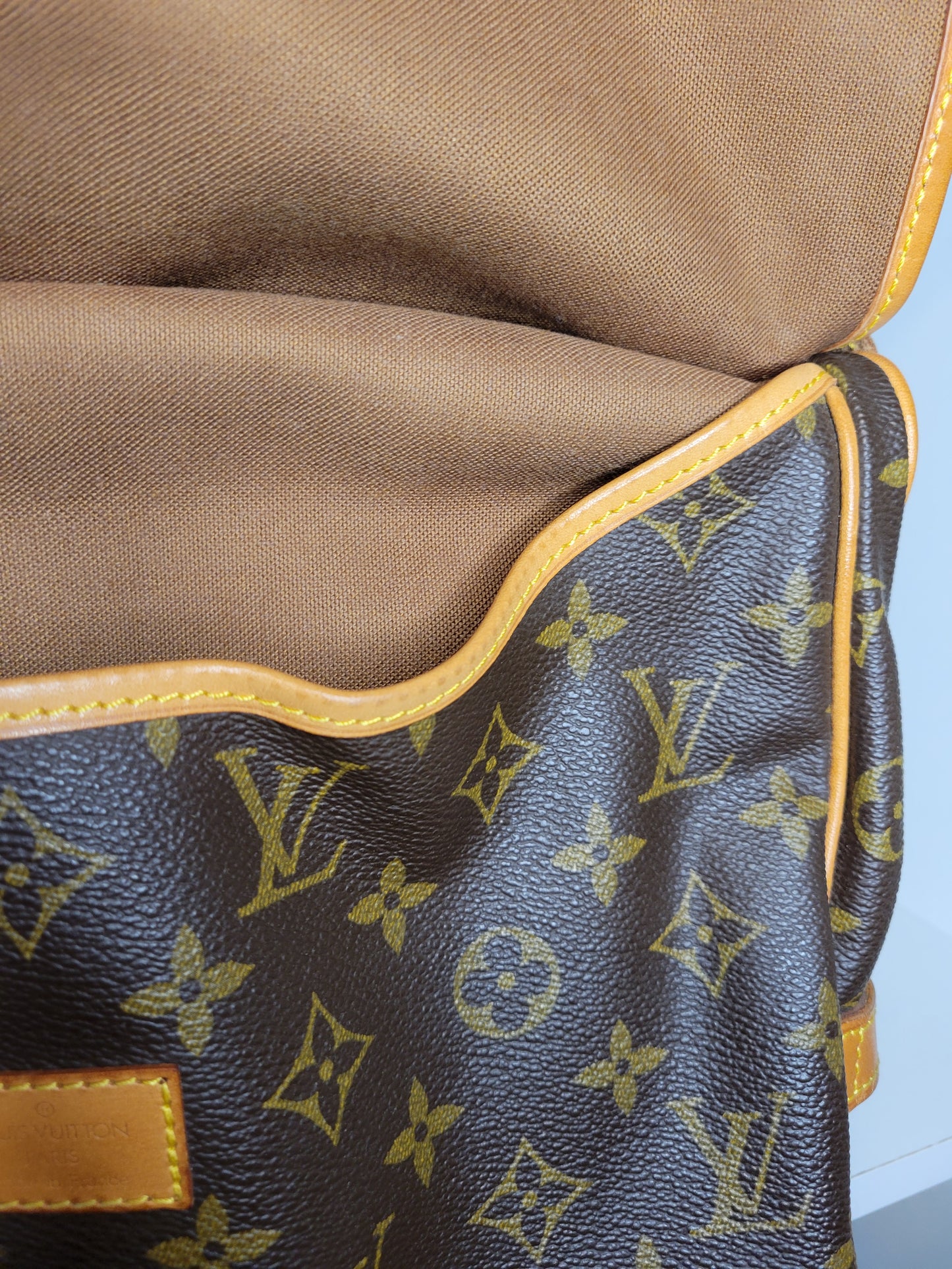 Louis Vuitton Monogram Vintage Saumur 30 AR0943