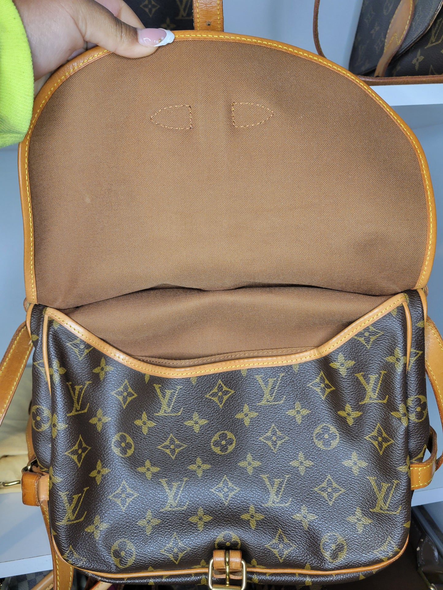 Louis Vuitton Monogram Vintage Saumur 30 AR0943