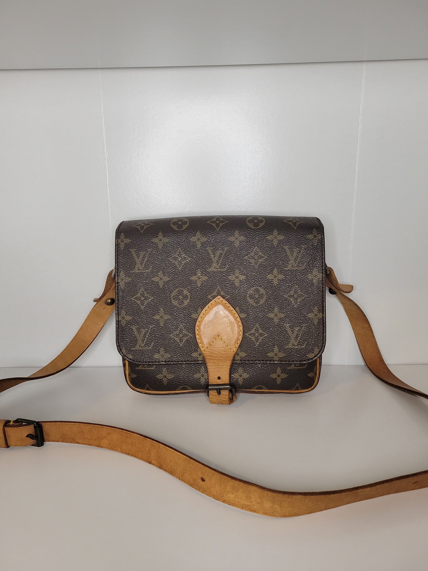 Louis Vuitton Vintage Cartouchiere MM 864 SL