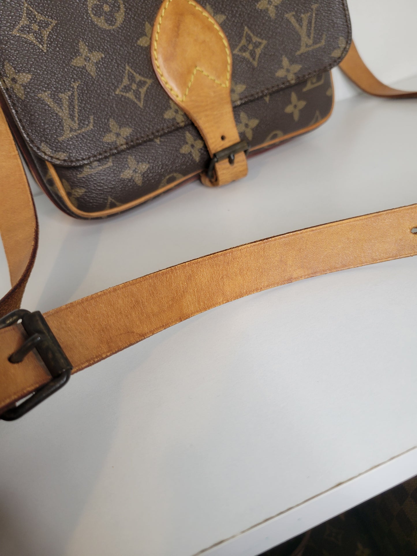 Louis Vuitton Vintage Cartouchiere MM 864 SL