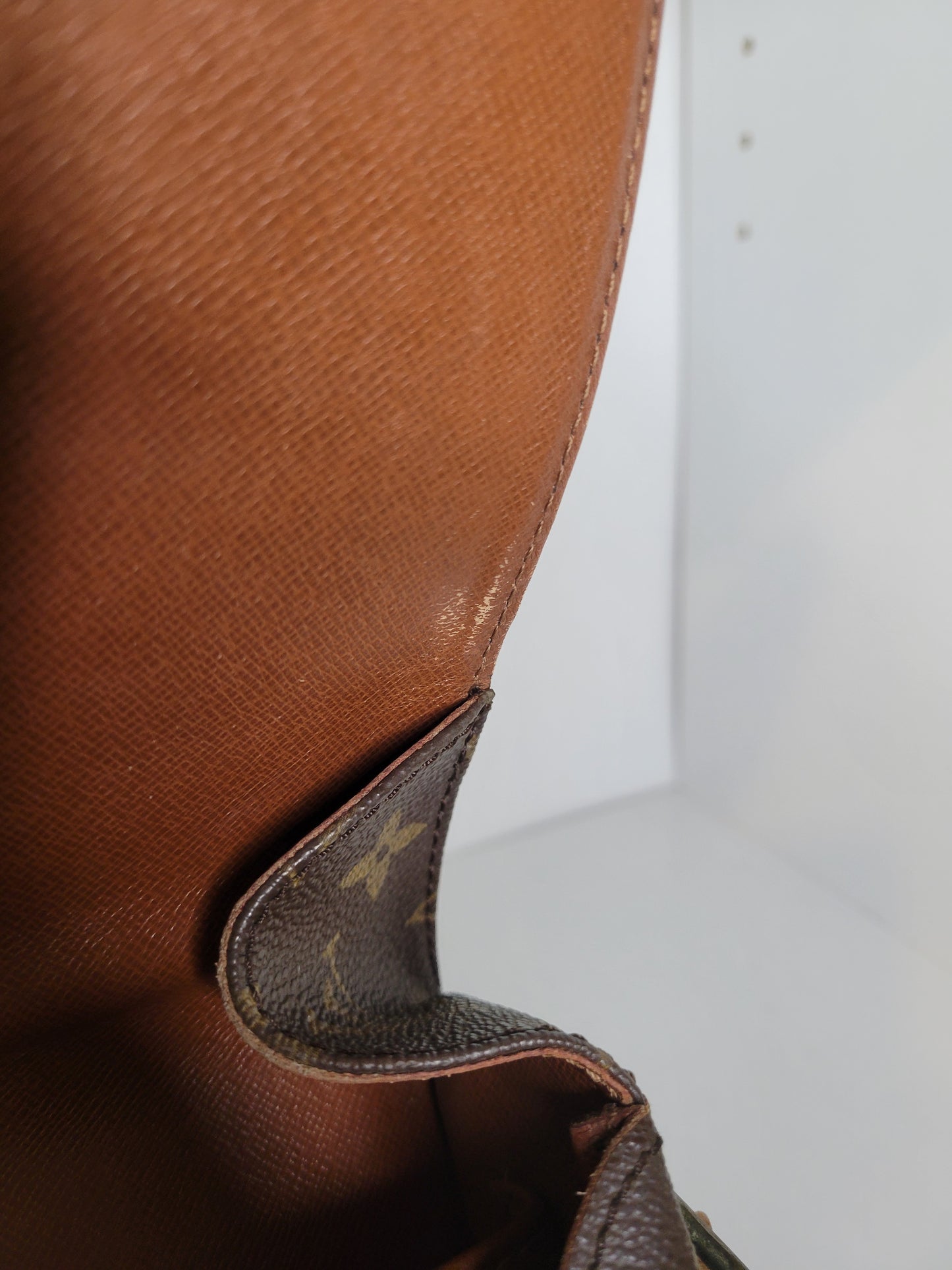 Louis Vuitton Vintage Cartouchiere MM 864 SL