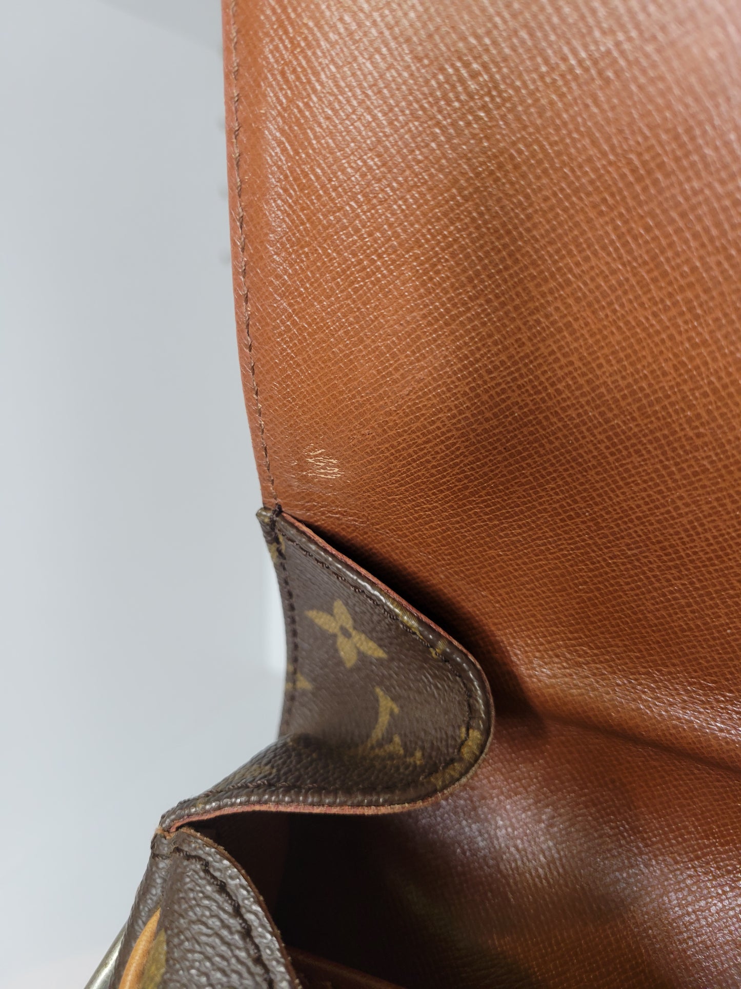 Louis Vuitton Vintage Cartouchiere MM 864 SL