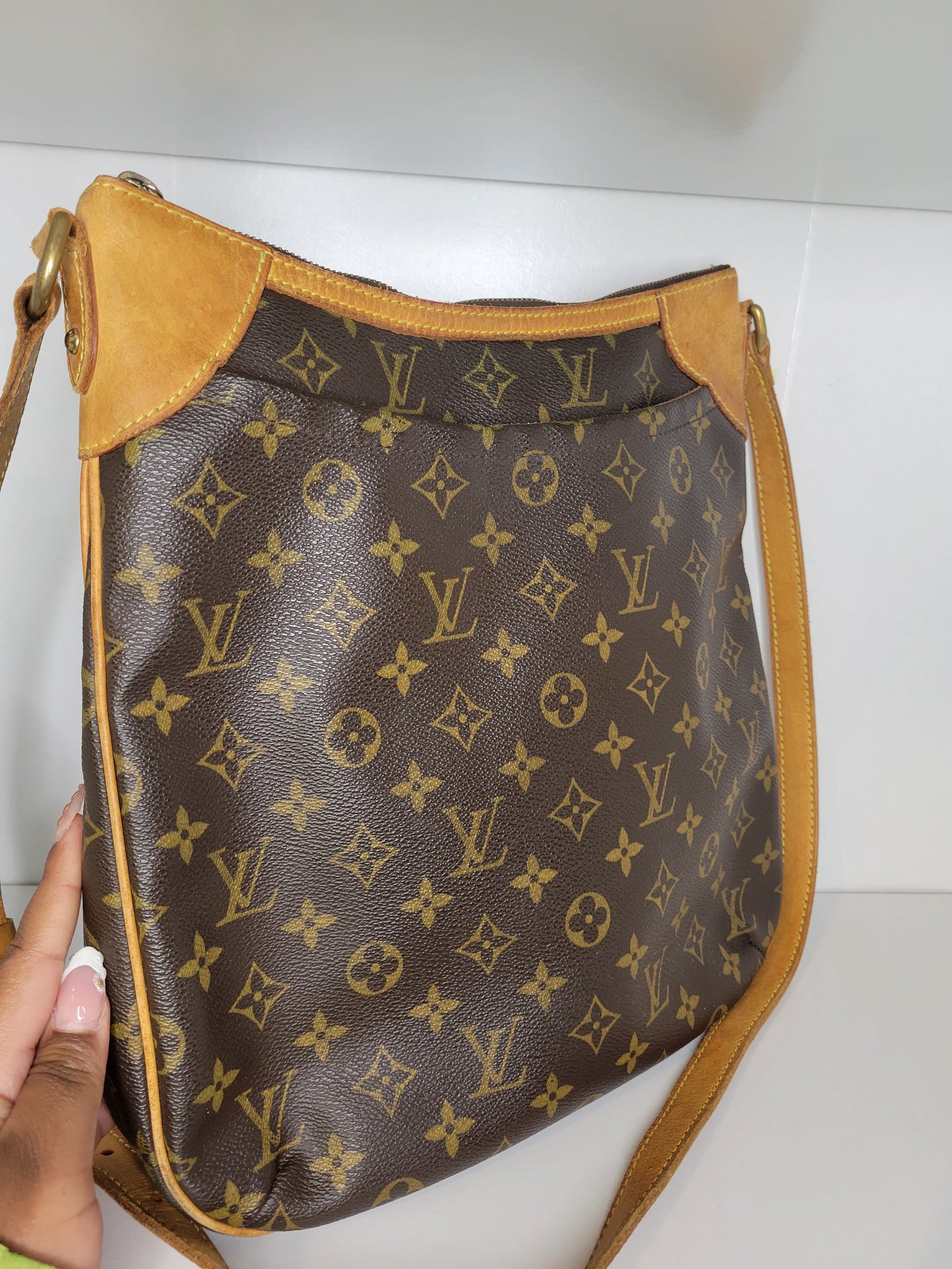 Louis Vuitton Monogram Odeon MM VI0089