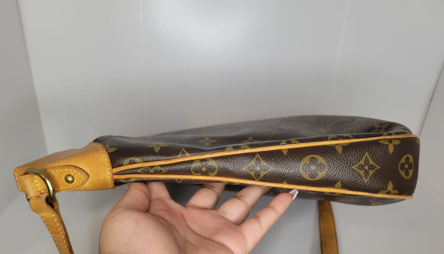 Louis Vuitton Monogram Odeon MM VI0089