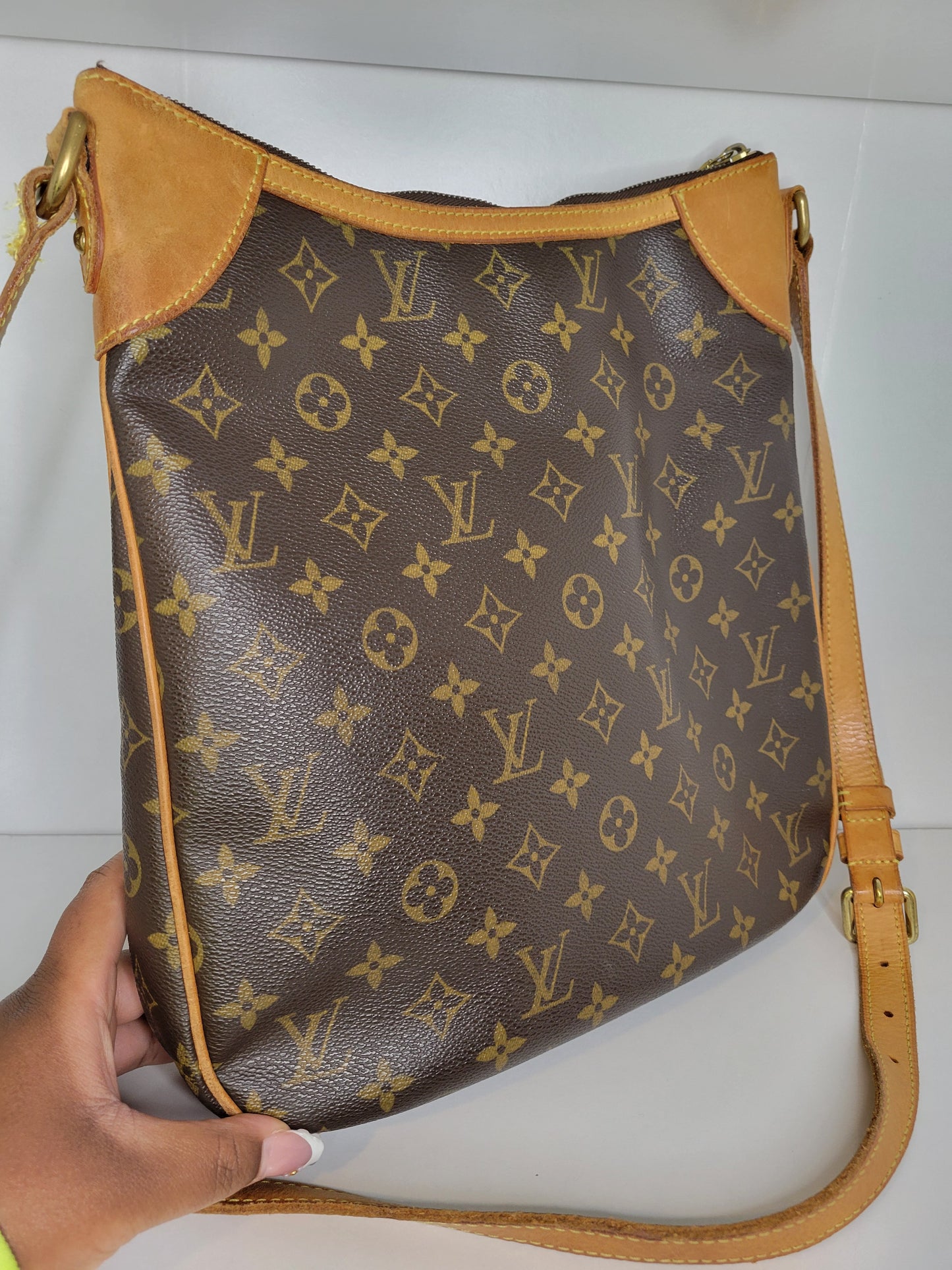 Louis Vuitton Monogram Odeon MM VI0089