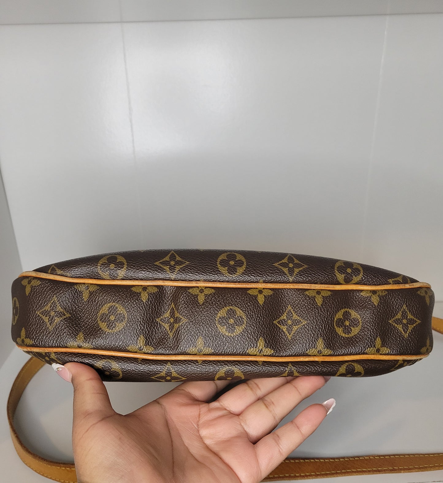 Louis Vuitton Monogram Odeon MM VI0089