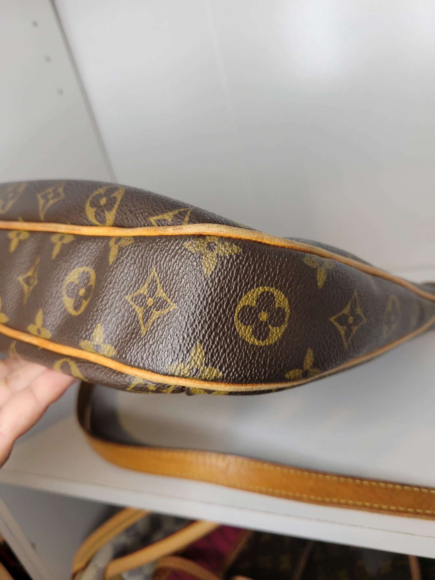 Louis Vuitton Monogram Odeon MM VI0089