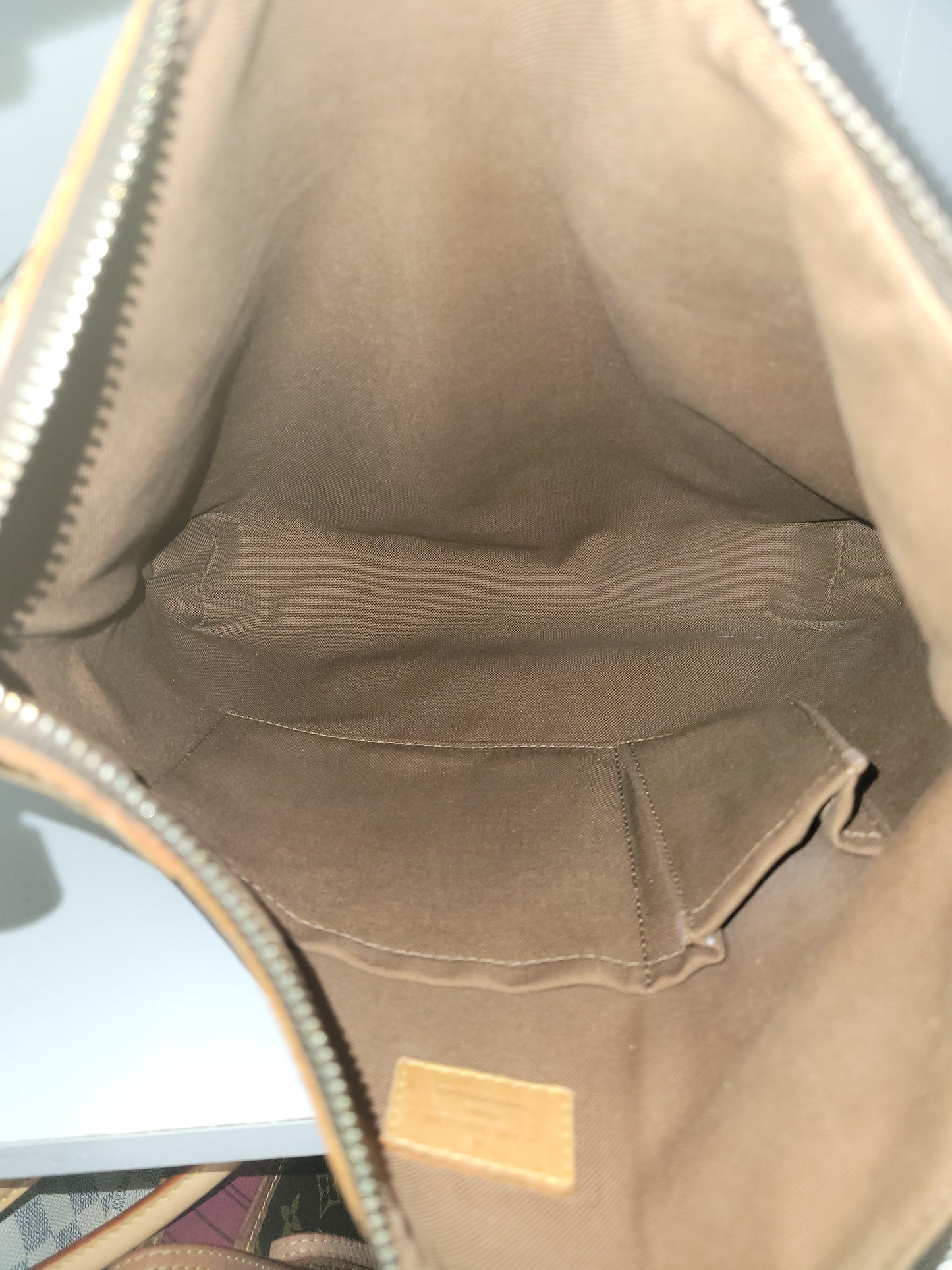 Louis Vuitton Monogram Odeon MM VI0089