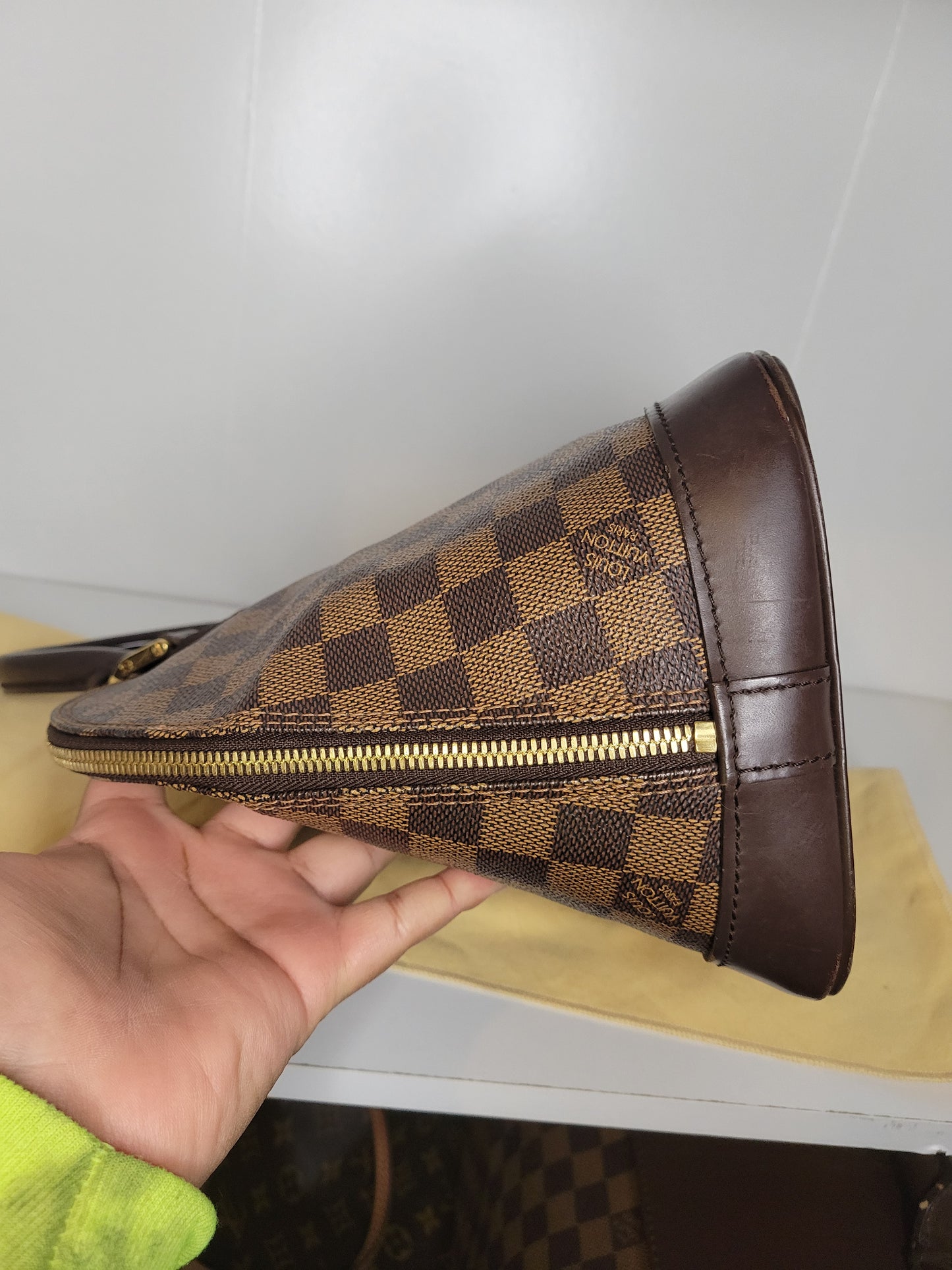 Louis Vuitton Damier Ebene Alma PM FL0024