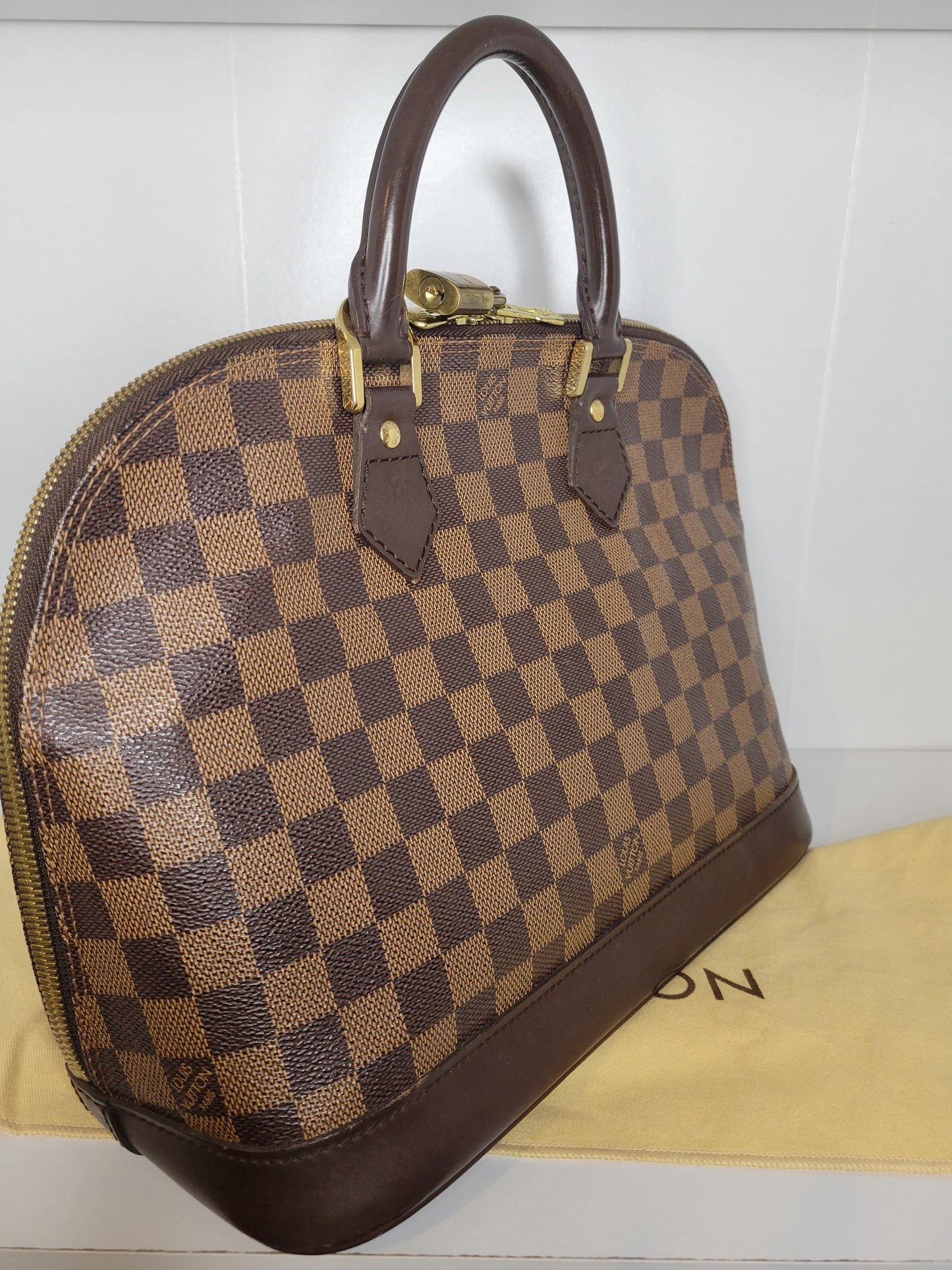 Louis Vuitton Damier Ebene Alma PM FL0024