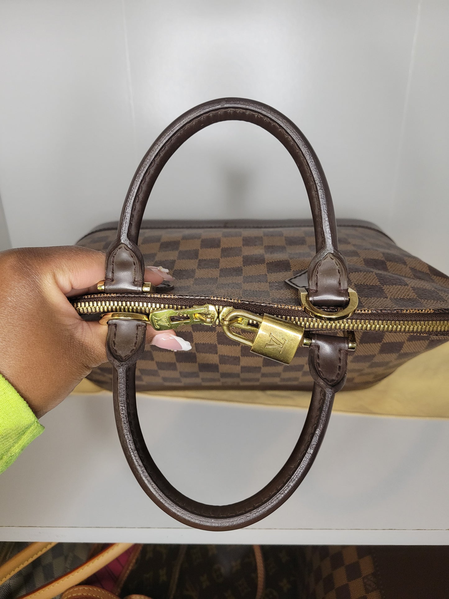 Louis Vuitton Damier Ebene Alma PM FL0024