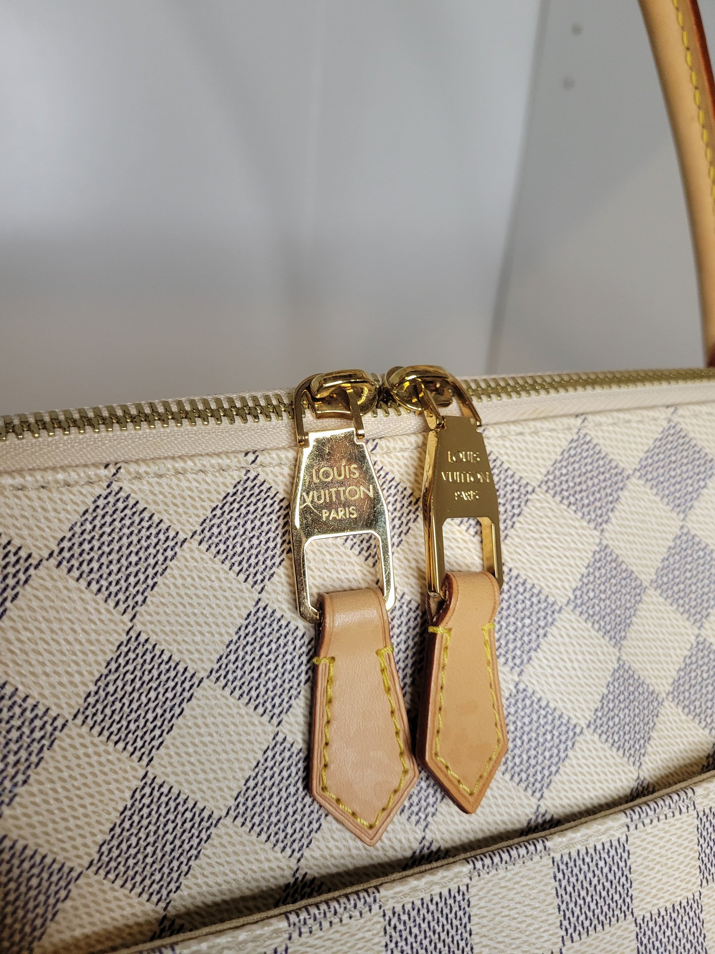 Louis Vuitton Damier Azur Figheri PM TR2192