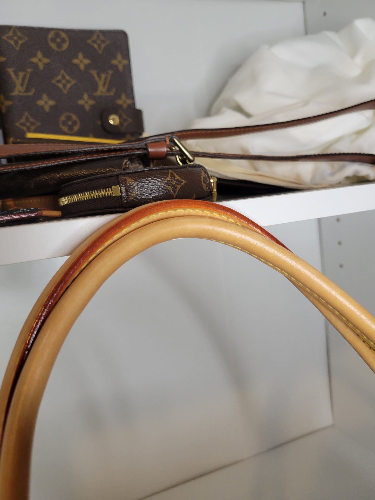 Louis Vuitton Damier Azur Figheri PM TR2192