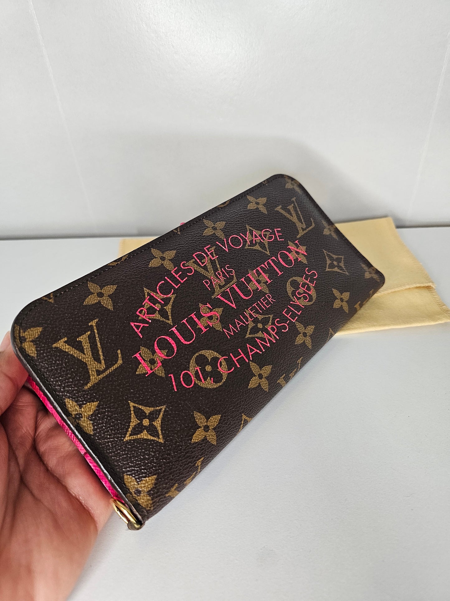 Louis Vuitton Monogram Ikat Rose Insolite CA0143