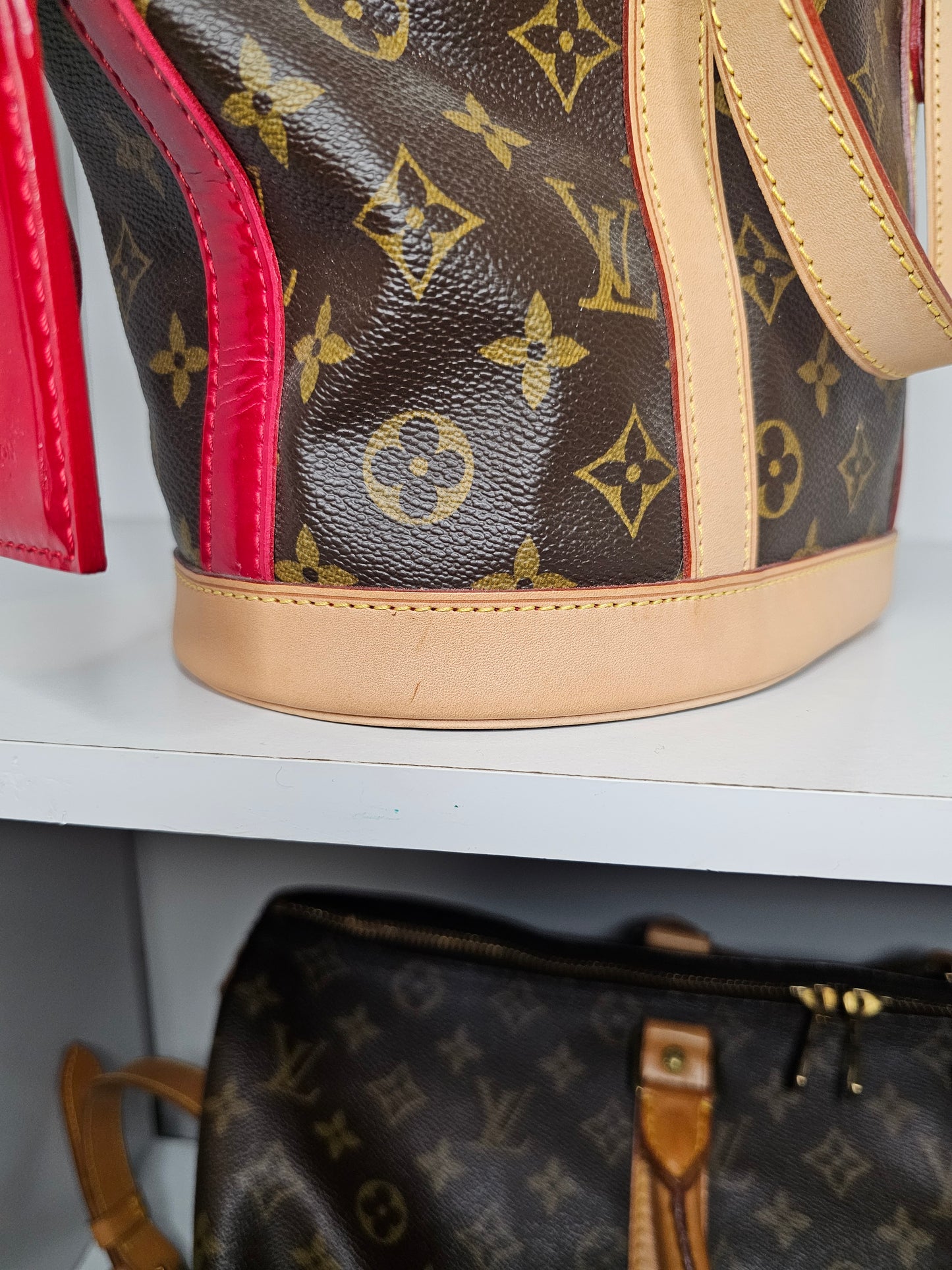 Louis Vuitton Neo Bucket Monogram Rubis AR4017