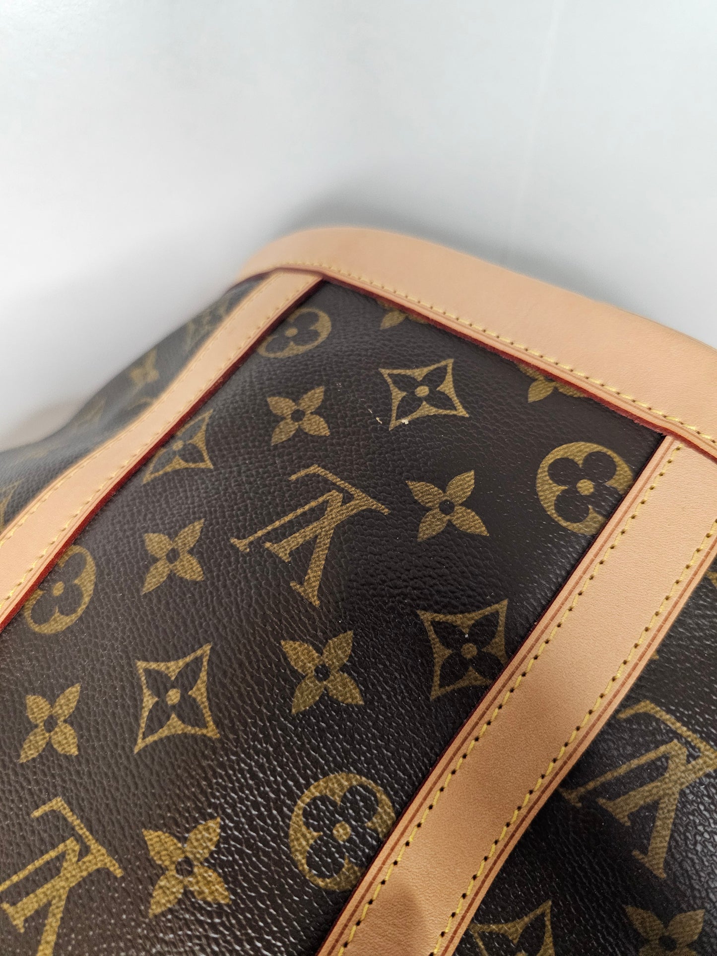 Louis Vuitton Neo Bucket Monogram Rubis AR4017