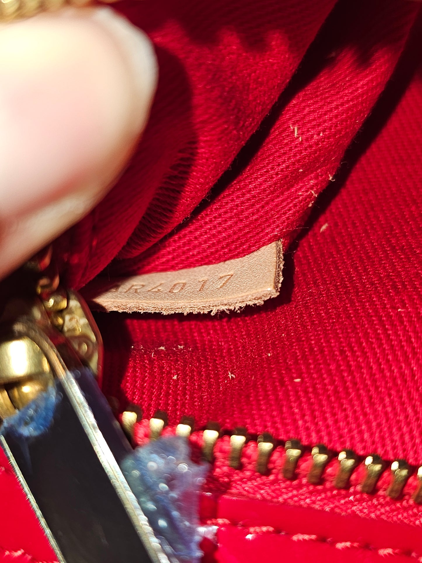 Louis Vuitton Neo Bucket Monogram Rubis AR4017