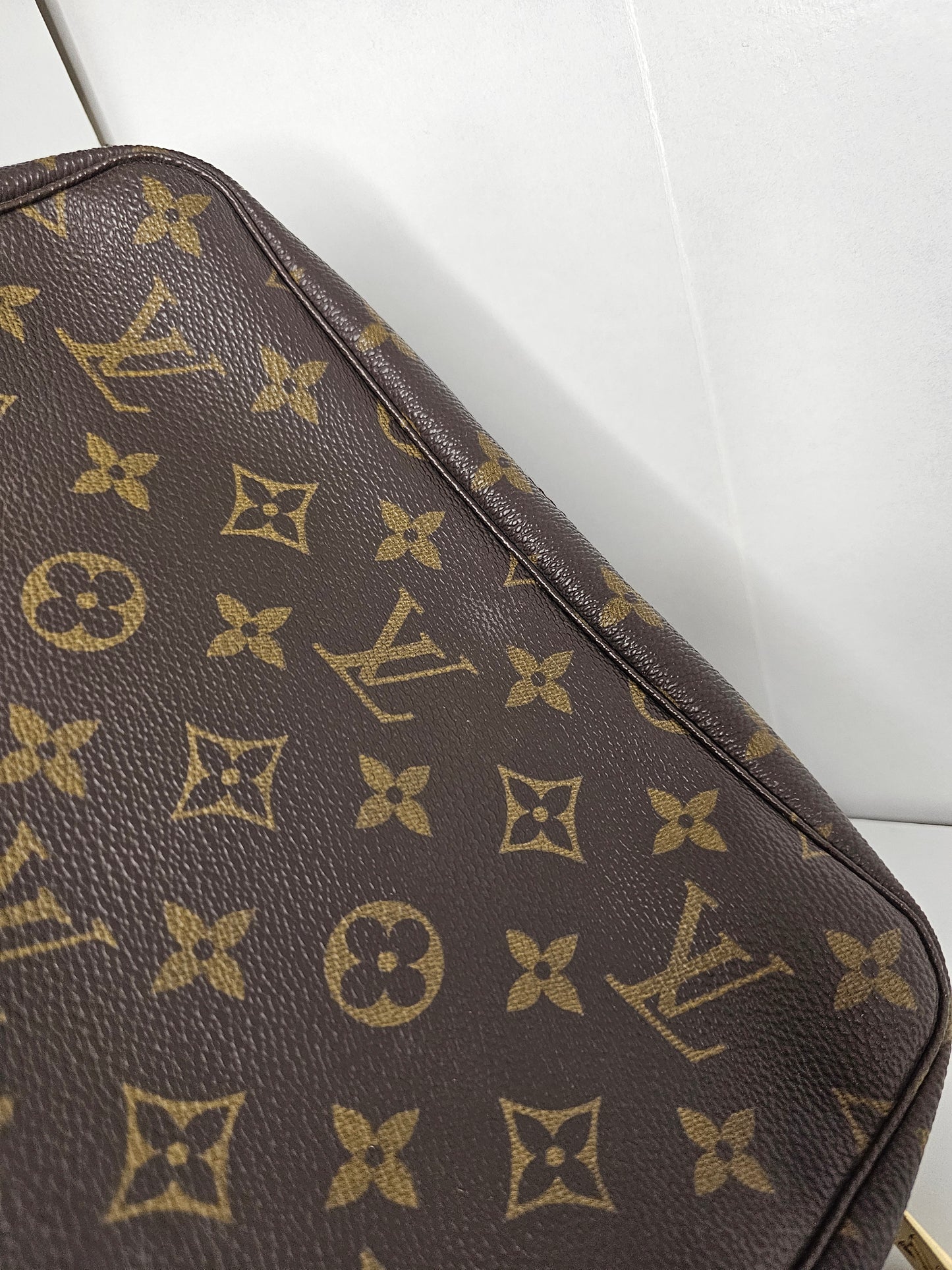 Louis Vuitton Trousse 23 Makeup Bag Vintage Monogram
